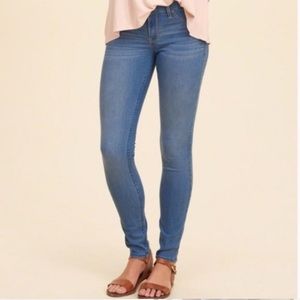Hollister skinny jeans